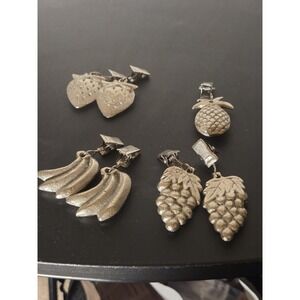 Vintage Tablecloth Napkin Weights Fruit Theme Metal Clip On Outdoor Set Of 7